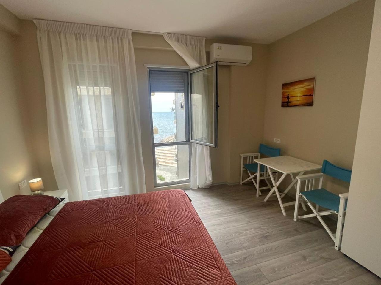 Hotel Nais Beach Durrës Exterior foto